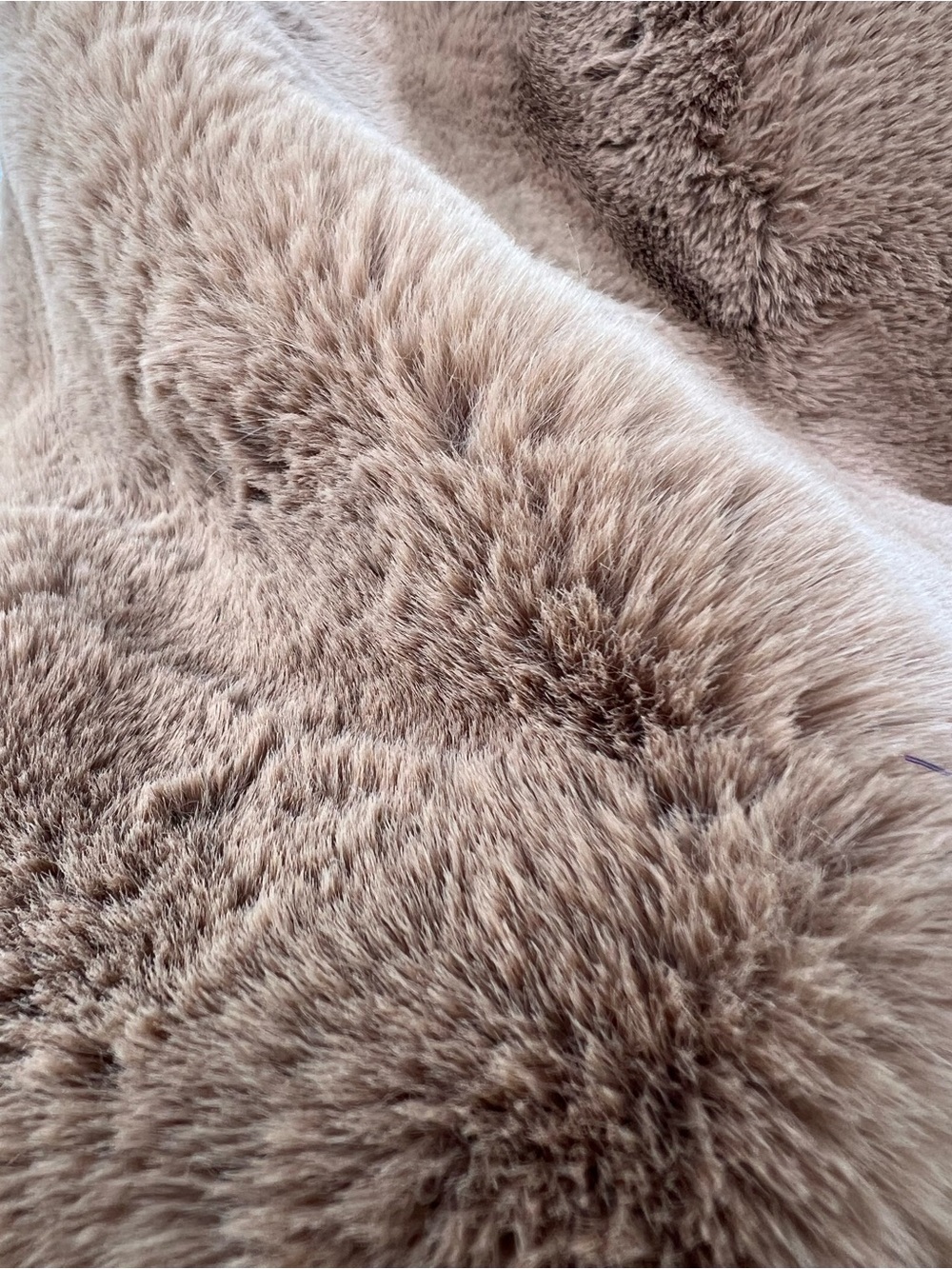 π Magaschoni Brown Faux Fur Throw Blanket Luxe Soft Chestnut Winter Holiday Gift - Picture 11 of 14